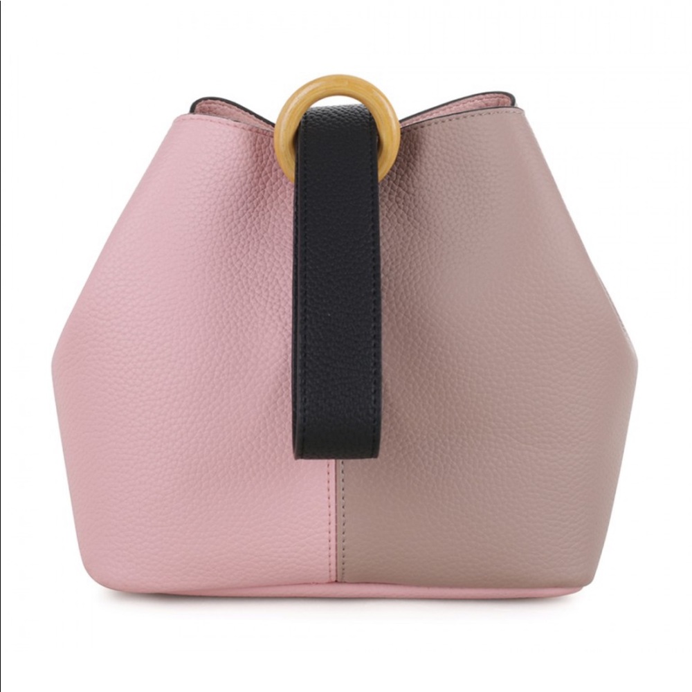 Bags - Picture 2 of 7